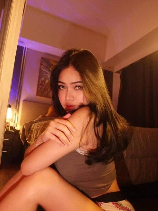 escorts in Sargodha – business dinner plus-one escort in formal evening wear – photo 1 (image 37)