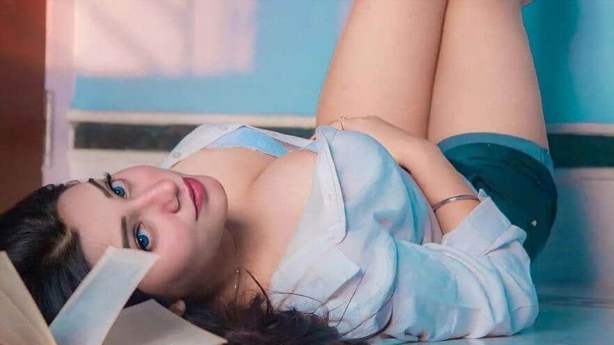 call girls in Karachi – call girl listings for discreet hotel-district meets when allowed – photo 1 (image 4)